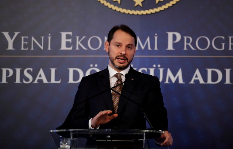 &copy; Reuters. FILE PHOTO: Turkish Treasury and Finance Minister Berat Albayrak attends a news conference in Istanbul