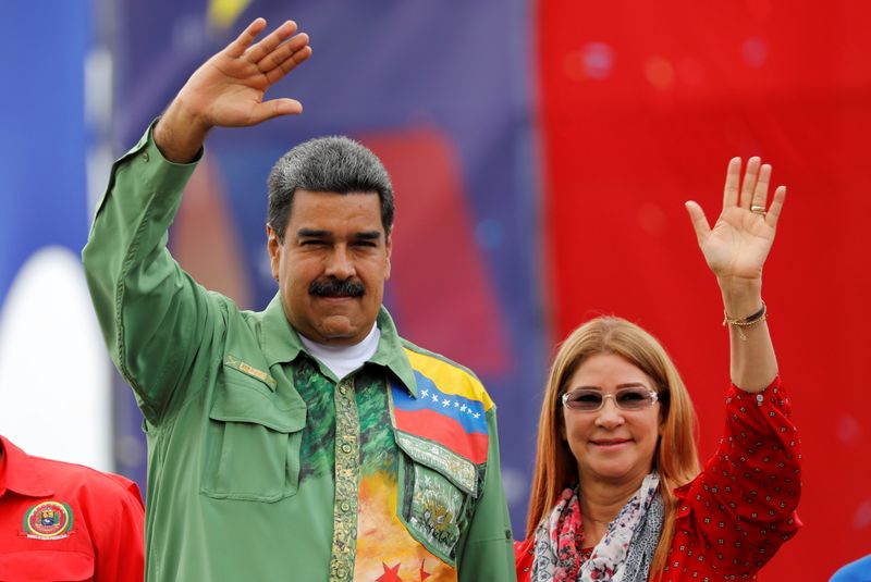 &copy; Reuters. Presidente da Venezuela, Nicolás Maduro, e a primeira-dama, Cilia Flores