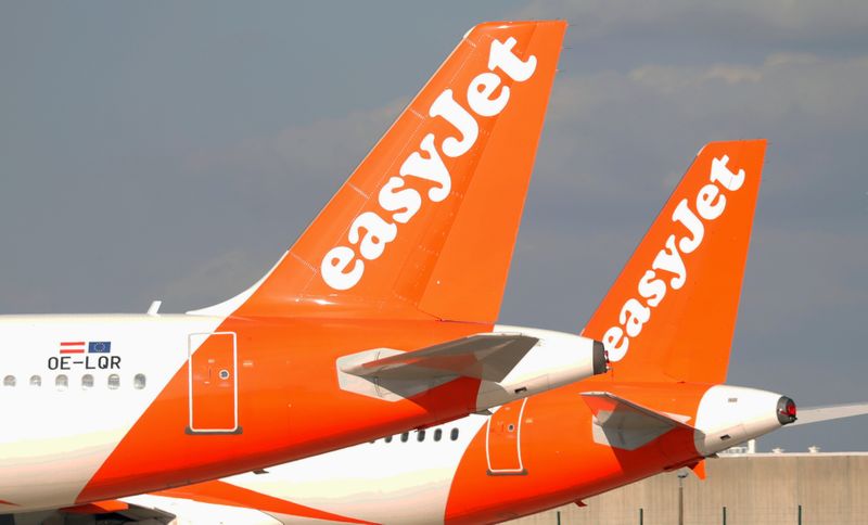 &copy; Reuters. Aerei EasyJet presso l&apos;aeroporto Charles de Gaulle a Parigi