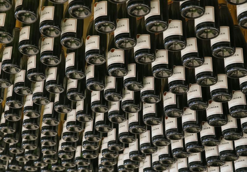 &copy; Reuters. FILE PHOTO: Bottles of the Taittinger Champagne are seen at the Central Universal Department Store (TsUM) in Kiev