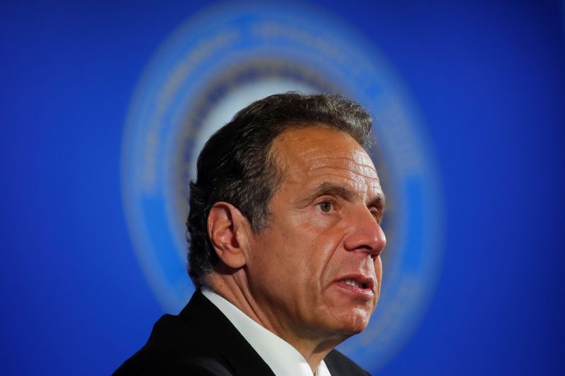 &copy; Reuters. New York Governor Cuomo holds a briefing on the coronavirus response at the National Press Club in Washington