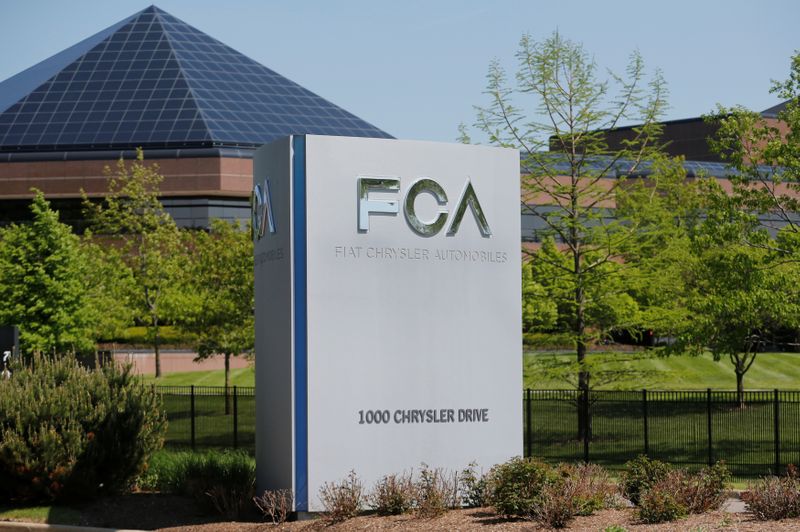 &copy; Reuters. A Fiat Chrysler Automobiles sign is seen at the U.S. headquarters in Auburn Hills, Michigan,