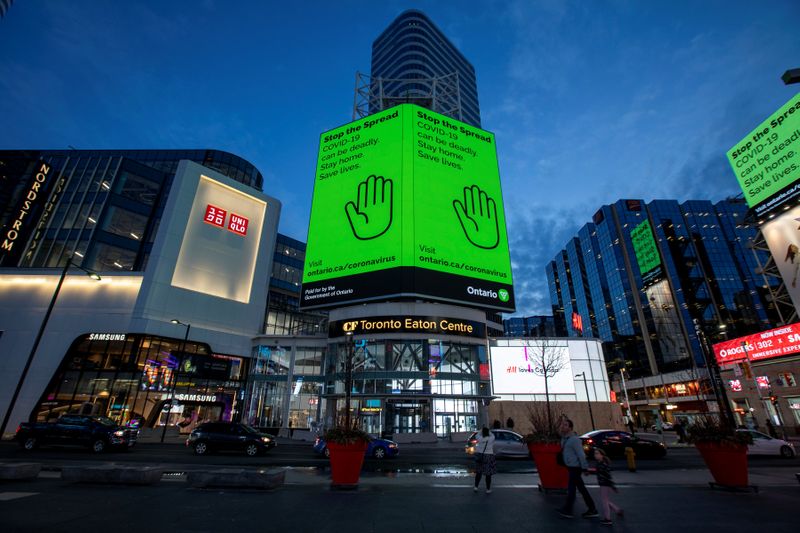 &copy; Reuters. Yonge and Dundas Square in Toronto, Ontario, Canada