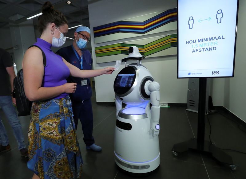 © Reuters. Robots are made available to hospitals and other locations amid the coronavirus disease (COVID-19) outbreak in Antwerp