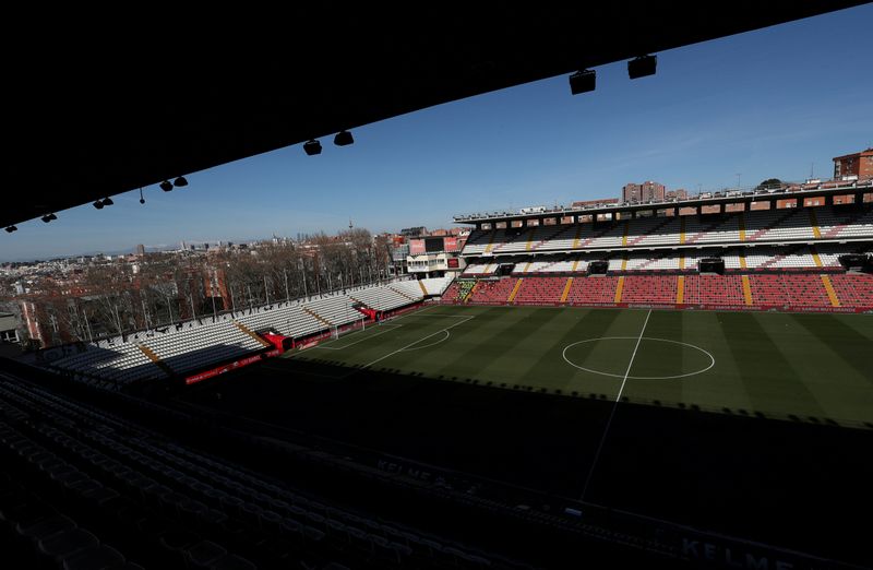 &copy; Reuters. FOTO DE ARCHIVO: Vista general del estadio antes del partido entre el Rayo Vallecano y Atletico Madrid en Madrid, España, el 16 de febrero de 2019