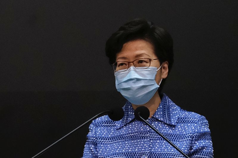 © Reuters. La jefa ejecutiva de Hong Kong, Carrie Lam, durante una conferencia de prensa en Hong Kong