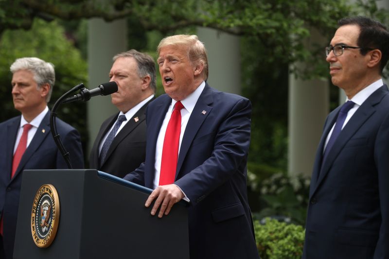 &copy; Reuters. El presidente estadounidense Donalkd Trump hace un anuncio sobre China en la Casa Blanca en Washington