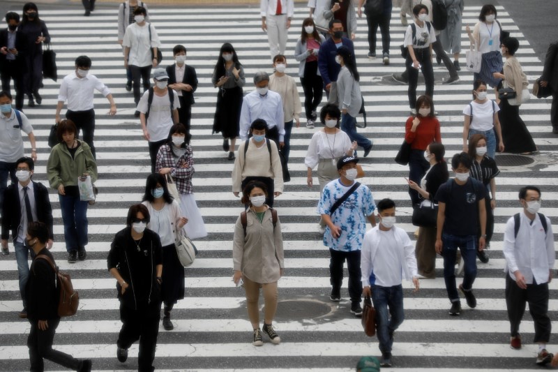 &copy; Reuters. وسائل إعلام: اليابان تدرس فتح حدودها مع عدد من الدول