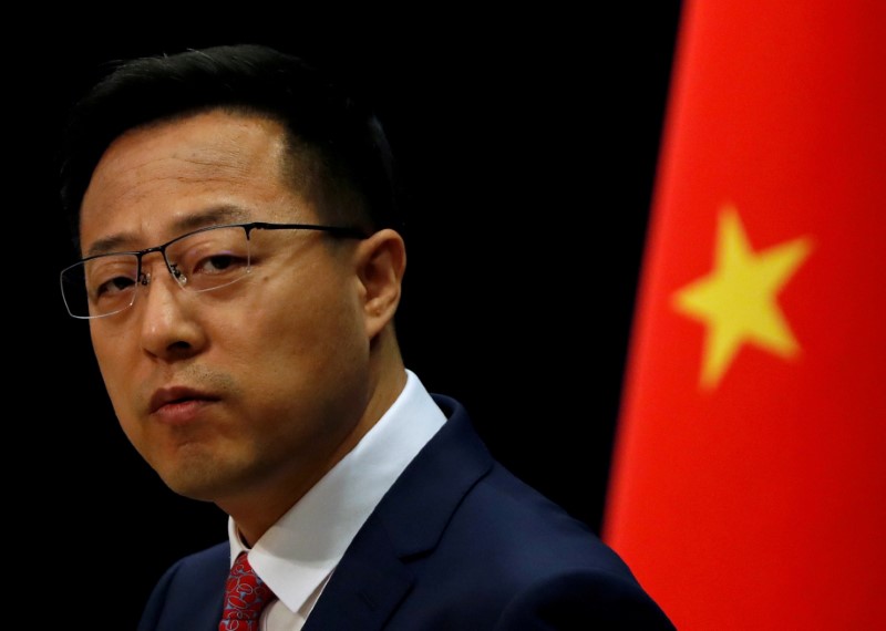 © Reuters. FOTO DE ARCHIVO: El portavoz del ministerio de Asuntos Exteriores chino, Zhao Lijian, en una conferencia de prensa en Pekín, China