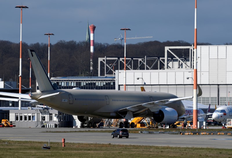 &copy; Reuters. FILE PHOTO: Planes are seen at the plant of  Airbus during the outbreak of coronavirus disease (COVID19) in Hamburg