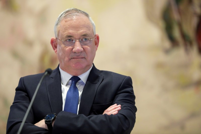 &copy; Reuters. وزير الدفاع الإسرائيلي يقول إنه يستعد لعواقب ضم مناطق بالضفة الغربية