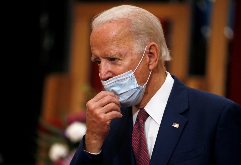 &copy; Reuters. U.S. Democratic presidential candidate and former Vice President Joe Biden visits the Bethel AME Church in Wilmington