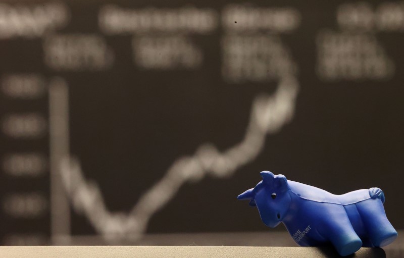 © Reuters. Picture shows a detail of the German share index DAX board during a trading session at Frankfurt's stock exchange in Frankfurt