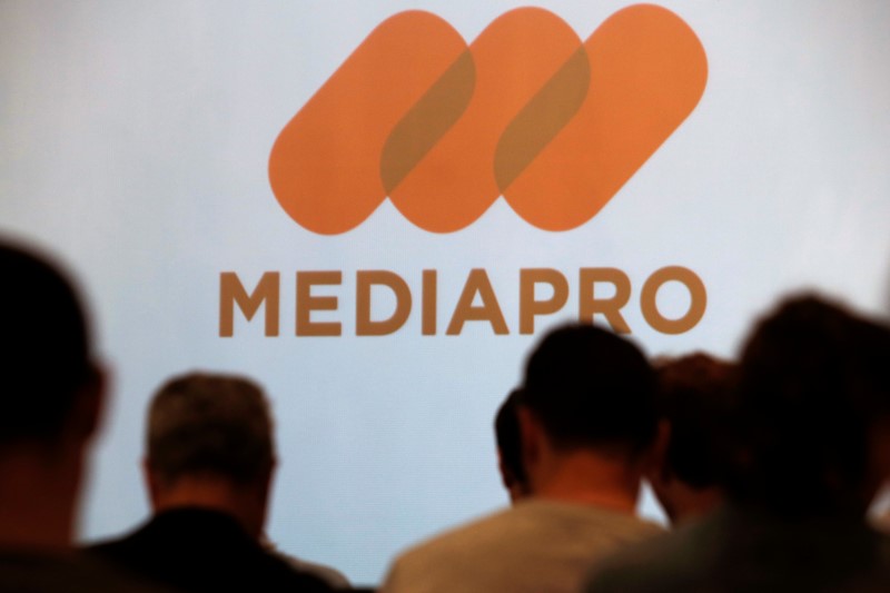 &copy; Reuters. FOTO DE ARCHIVO: El logo del grupo audiovisual Mediapro en una rueda de prensa en París, Francia, 31 de mayo de 2018