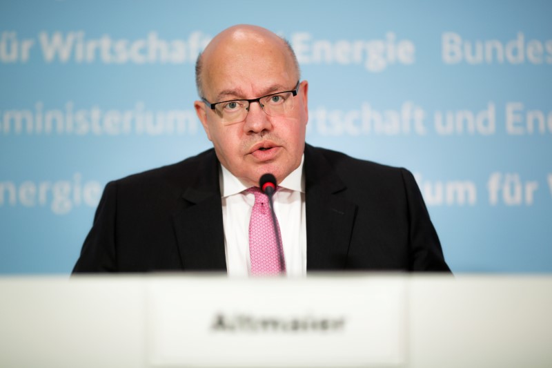 &copy; Reuters. FILE PHOTO: German Economy Minister Peter Altmaier briefs the media about the &quot;rescue package&quot; for German airline Lufthansa at the economy ministry in Berlin