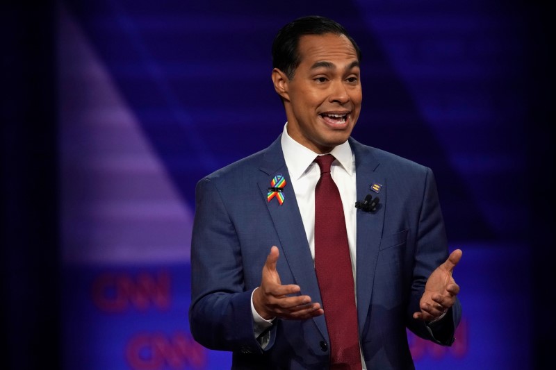 &copy; Reuters. Democratic 2020 U.S. presidential candidate Julian Castro takes part during a televised townhall on CNN dedicated to LGBTQ issues in Los Angeles, California