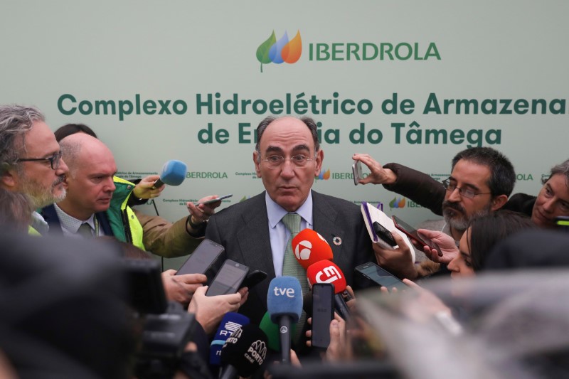 &copy; Reuters. berdrola CEO, Jose Ignacio Galan speaks during a press conference near Ribeira da Pena