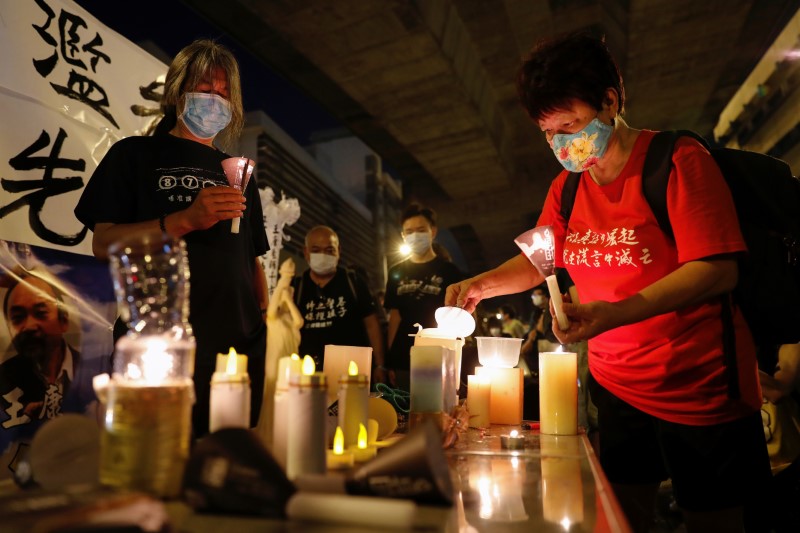 &copy; Reuters. Vigília em Hong Kong em homenagem ao 31º aniversário dos protestos na Praça da Paz Celestial, em Pequim