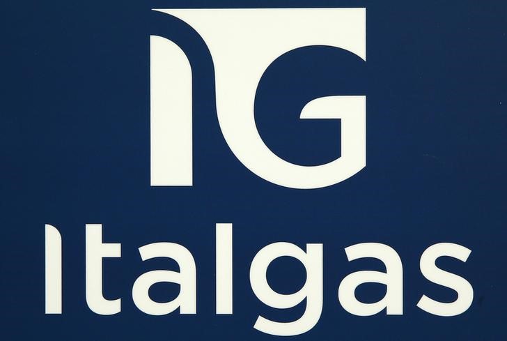 &copy; Reuters. Il logo Italgas presso la borsa di Milano