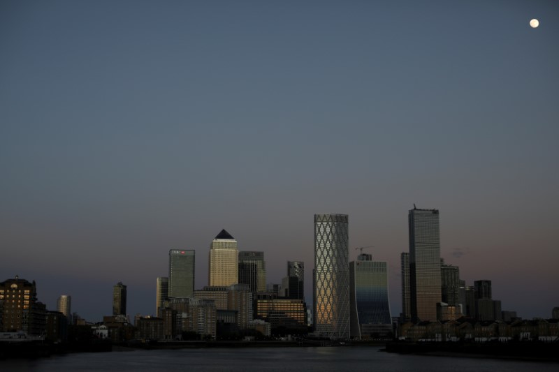 &copy; Reuters. FILE PHOTO: General view of the Canary Wharf financial district in London