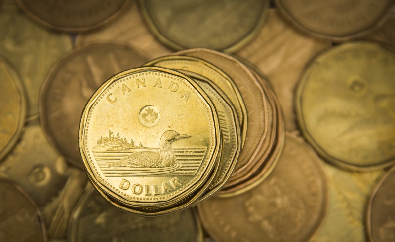 &copy; Reuters. A Canadian dollar coin, commonly known as the &quot;Loonie&quot;, is pictured in this illustration picture taken in Toronto