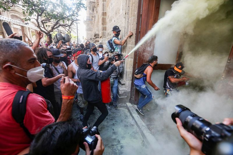 &copy; Reuters. Outbreak of the coronavirus disease (COVID-19) in Guadalajara