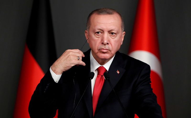 &copy; Reuters. أردوغان يلغي الحظر الشامل في عطلة نهاية الأسبوع بعد انتقادات شعبية