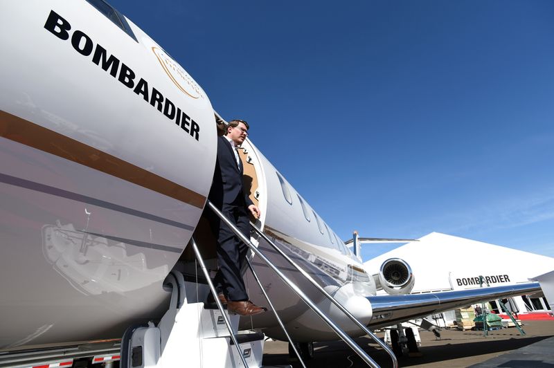 &copy; Reuters. FILE PHOTO: FILE PHOTO: a Bombardier Global 6500 business jet at the National Business Aviation Association (NBAA) exhibition in Las Vegas, Nevada, U.S. October 21, 2019.  REUTERS/David Becker