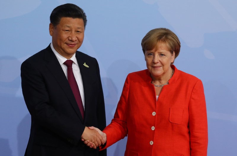 &copy; Reuters. متحدث: المستشارة الألمانية تجتمع مع رئيس وزراء الصين عبر مكالمة فيديو