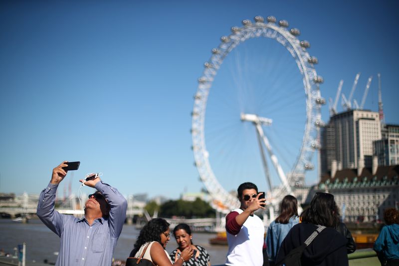 &copy; Reuters. CORONAVIRUS: VERS DES &quot;BULLES DE VOYAGES&quot; EN EUROPE POUR LES BRITANNIQUES