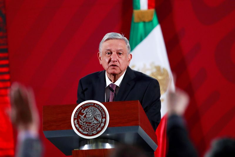 Мексика не может дополнительно сократить добычу нефти -- президент