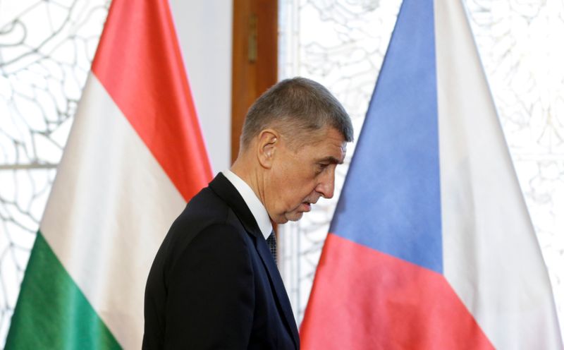 © Reuters. التشيك تأمر اثنين من موظفي السفارة الروسية بالمغادرة