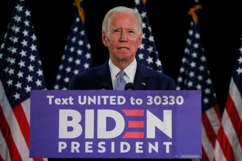 &copy; Reuters. U.S. Democratic presidential candidate Joe Biden speaks during a campaign event in Dover