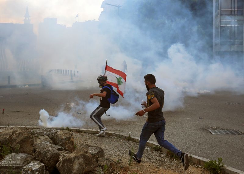 &copy; Reuters. الرئيس اللبناني يدعو للوحدة بعد أعمال عنف مساء السبت