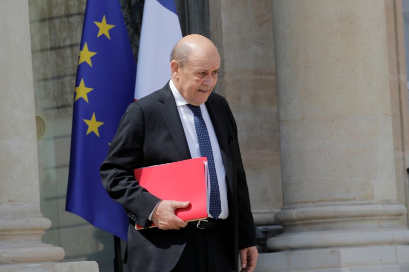 &copy; Reuters. وزير خارجية فرنسا يقول العنف ضد المحتجين والصحفيين غير مقبول