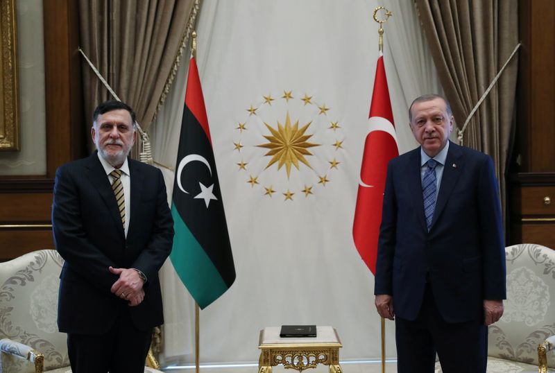 &copy; Reuters. صحيفة: تركيا تشير إلى احتمال تعزيز تعاونها مع حكومة الوفاق الوطني الليبية