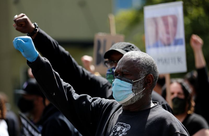 &copy; Reuters. Protest against racial inequality in the aftermath of the death in Minneapolis police custody of George Floyd, in Seattle