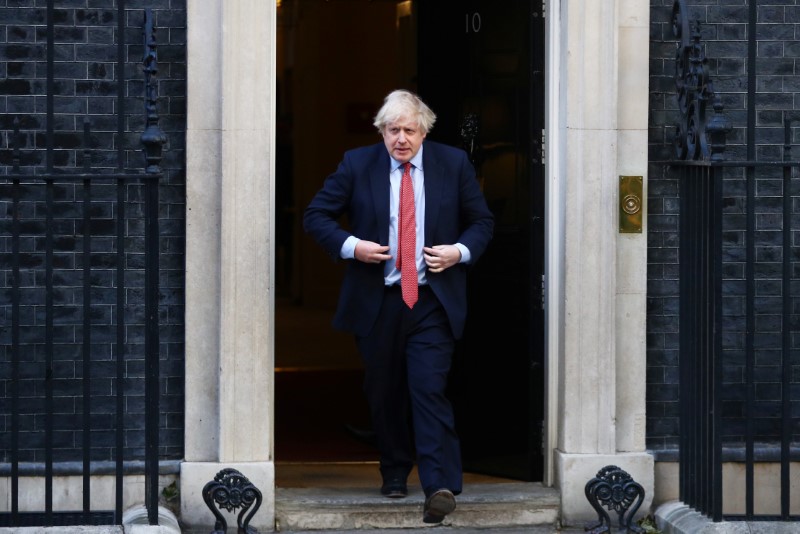 &copy; Reuters. Il primo ministro britannico Boris Johnson a Downing Street, Londra