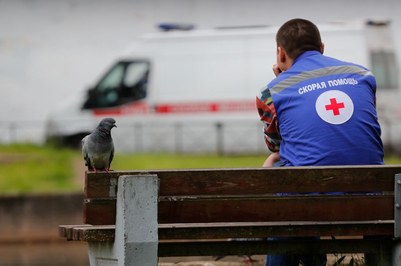 &copy; Reuters. Outbreak of the coronavirus disease (COVID-19) in Saint Petersburg