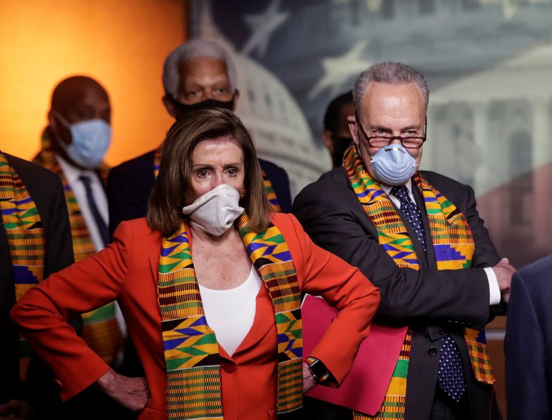 © Reuters. U.S. Congressional Democrats hold events to unveil police reform and racial injustice legislation at the U.S. Capitol in Washington