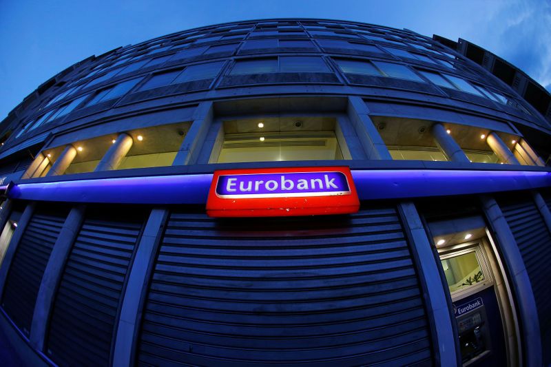 &copy; Reuters. FILE PHOTO: View of a Eurobank branch in Athens