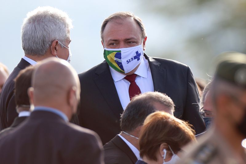 &copy; Reuters. Ministro interino da Saúde, Eduardo Pazuello, no Palácio da Alvorada