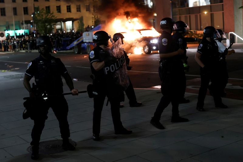 &copy; Reuters. FILE PHOTO: Protests against the death in Minneapolis police custody of George Floyd in Washington