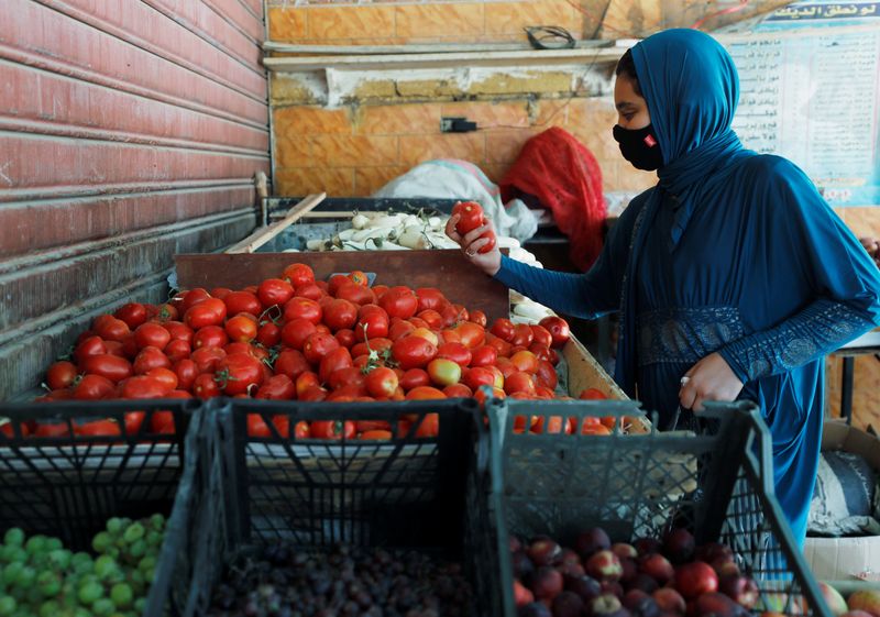 &copy; Reuters. تضخم أسعار المستهلكين بالمدن المصرية يتراجع إلى 4.7% في مايو