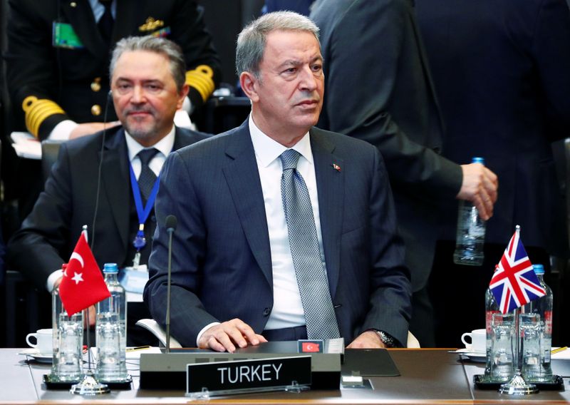 &copy; Reuters. FOTO DE ARCHIVO: El ministro de Defensa de Turquía, Hulusi Akar, en Bélgica