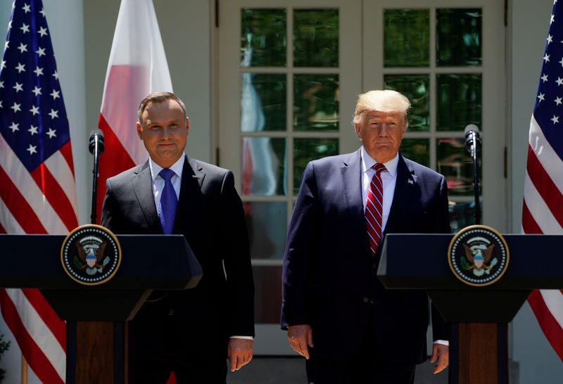 © Reuters. FILE PHOTO: U.S. President Trump and Poland's President Duda attend a joint news conference in Washington