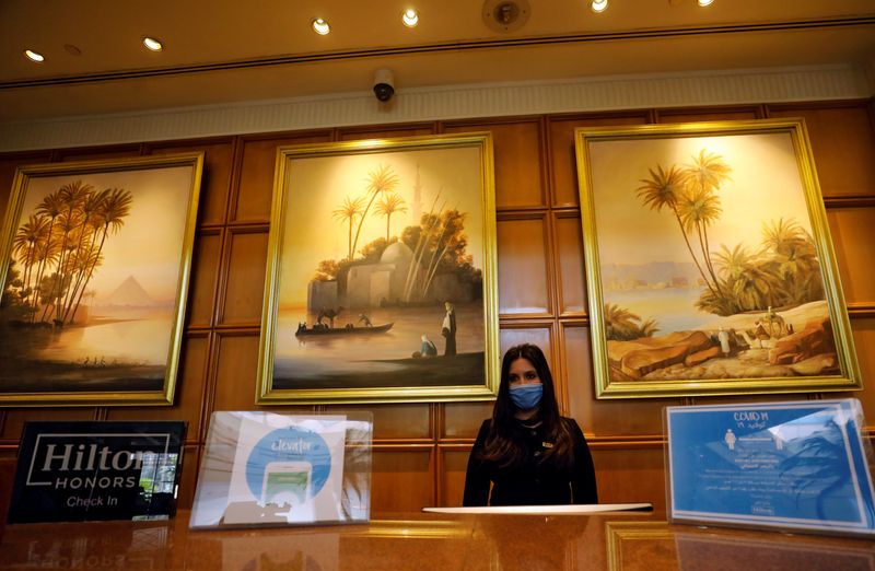 &copy; Reuters. مصر تسمح بدخول السياح الأجانب بعض المنتجعات اعتبارا من أول يوليو