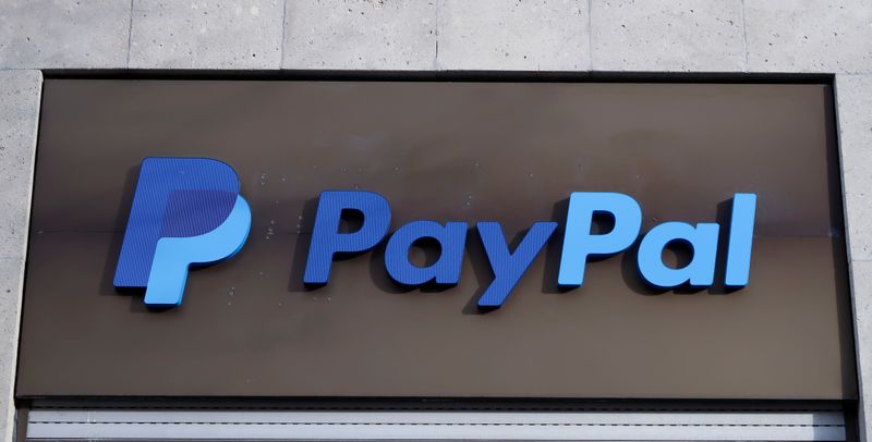 &copy; Reuters. The PayPal logo is seen at an office building in Berlin