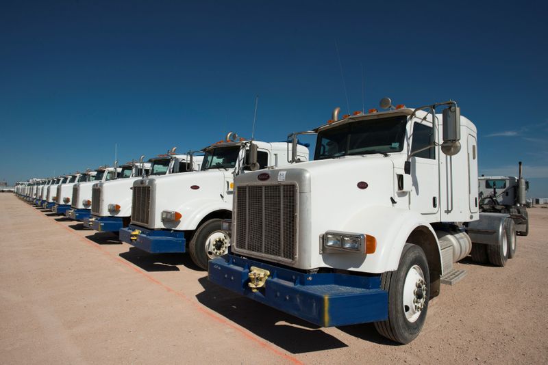 © Reuters. FILE PHOTO: Equipment stored at the Machinery Auctioneers lot in Odessa, Texas