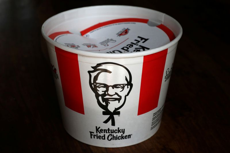 &copy; Reuters. A Kentucky Fried Chicken (KFC) bucket of fried chicken is seen in this picture illustration